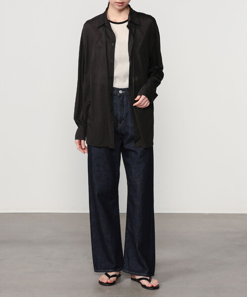 UNFIL(アンフィル)の「UNFIL | コットン シアージャージー レギュラーカラーシャツ WOMEN(シャツ/ブラウス・レディース・アイボリー/ダークブラウン・0)」の20枚目の写真