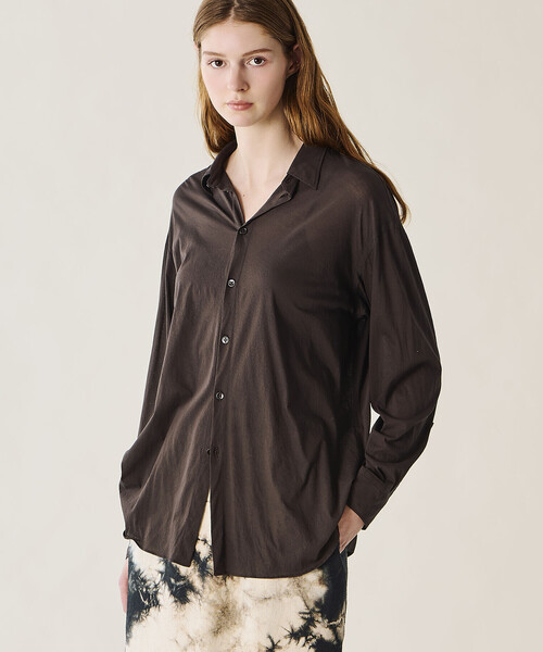 UNFIL(アンフィル)の「UNFIL | コットン シアージャージー レギュラーカラーシャツ WOMEN(シャツ/ブラウス・レディース・アイボリー/ダークブラウン・0)」の21枚目の写真