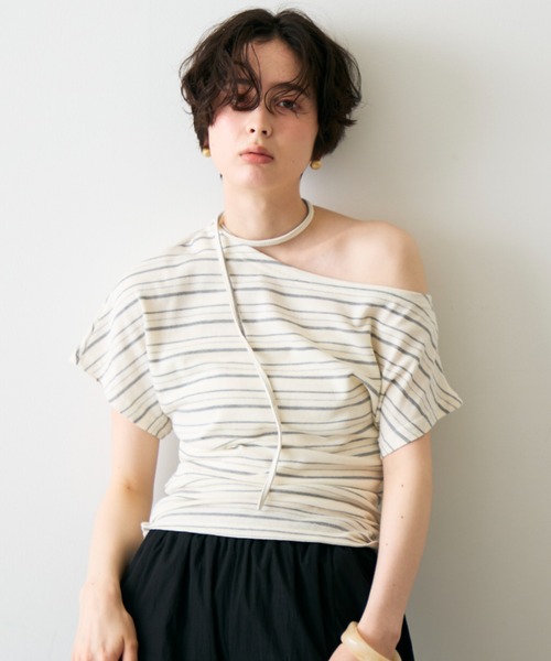Trish(トリッシュ)の「ワンショルダーチョーカーカットソー(Tシャツ/カットソー・レディース・アイボリー/ホワイト/ブラック・FREE)」の10枚目の写真