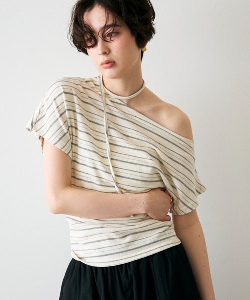 Trish(トリッシュ)の「ワンショルダーチョーカーカットソー(Tシャツ/カットソー・レディース・アイボリー/ホワイト/ブラック・FREE)」の8枚目の写真