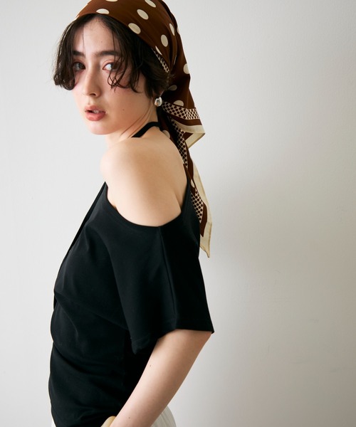 Trish(トリッシュ)の「ワンショルダーチョーカーカットソー(Tシャツ/カットソー・レディース・アイボリー/ホワイト/ブラック・FREE)」の22枚目の写真