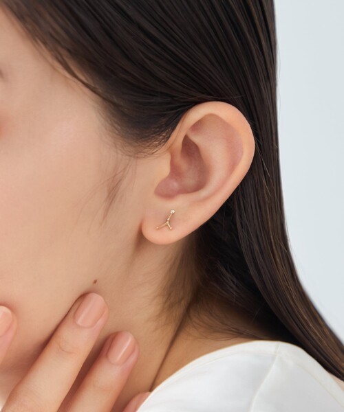 ete（エテ）の「[ゾディアック] K10YG ダイヤモンド ピアス /かに座（ピアス（片耳用）・レディース・イエローゴールド・FREE）」の5枚目の写真