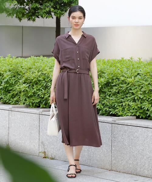 THE SHOP TK (ザ ショップ ティーケー )の「【S-XL/ひんやり/防しわ】欲しいが詰まった 上品フィット&フレアワンピース(ワンピース・レディース・ブルー/ダークブラウン/ネイビー・14/13/12/11)」の6枚目の写真
