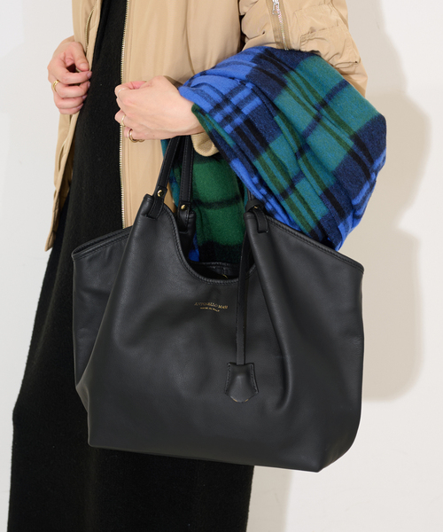 SLOBE IENA(スローブイエナ)の「《WEB限定/追加7》ANTONELLO MASI SLOBE別注 レザートートバッグ(トートバッグ・レディース・ブラック・FREE)」の8枚目の写真