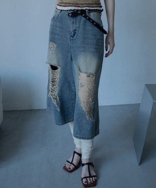 VACANCY(ヴァカンシー)の「クラッシュダメージハーフワイドデニム(デニムパンツ・レディース・ブルー・LARGE/MEDIUM/SMALL)」の2枚目の写真