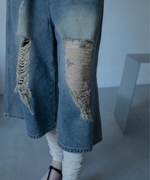 VACANCY(ヴァカンシー)の「クラッシュダメージハーフワイドデニム(デニムパンツ・レディース・ブルー・LARGE/MEDIUM/SMALL)」の7枚目の写真