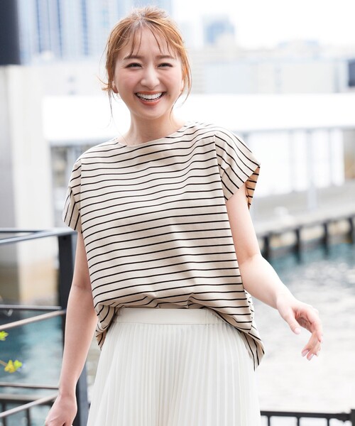 ANY SIS(エニィスィス)の「【シルクタッチさら魅せTシャツ】後ろコクーン プルオーバー(Tシャツ/カットソー・レディース・ダークグリーン系/アイボリー系2/オレンジ系/ライラック系/アイボリー系/ブラック系/ベージュ系2・X-LARGE)」の3枚目の写真