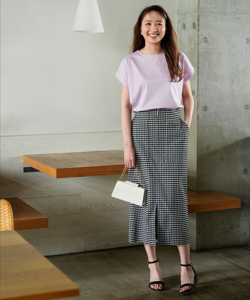ANY SIS(エニィスィス)の「【シルクタッチさら魅せTシャツ】後ろコクーン プルオーバー(Tシャツ/カットソー・レディース・ダークグリーン系/アイボリー系2/オレンジ系/ライラック系/アイボリー系/ブラック系/ベージュ系2・X-LARGE)」の15枚目の写真