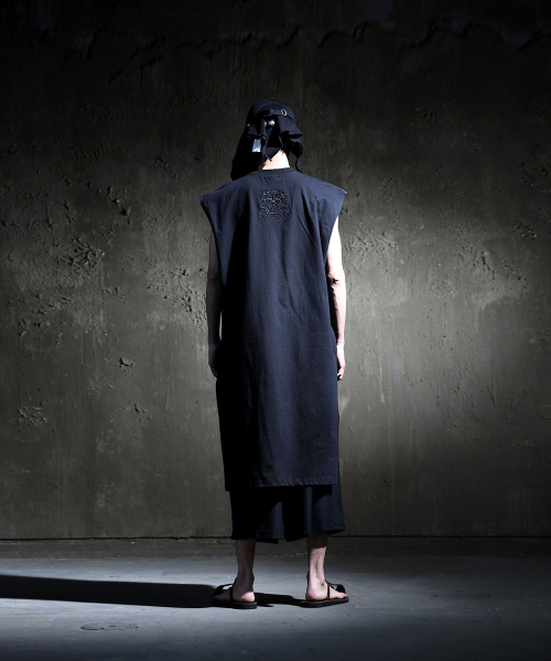 KIRTIMUKHA(キールティムカ)の「刺繍ロングノースリーブTシャツブラック(Tシャツ/カットソー・メンズ・その他・FREE)」の16枚目の写真