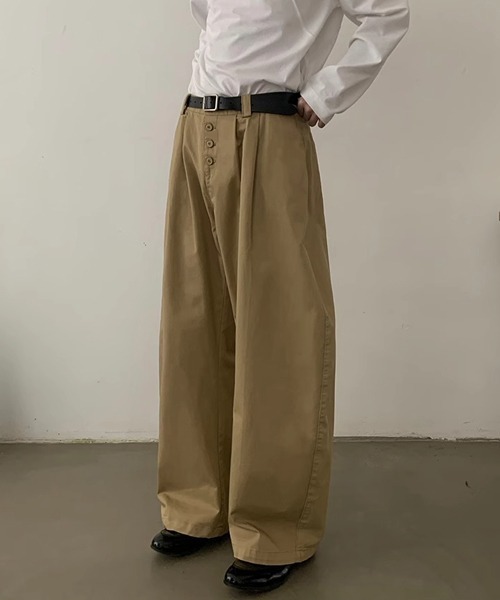 Ressaca（レサーカ）の「ワイドシルエットフロントボタンタックパンツ（その他パンツ・レディース・ブラック/ベージュ・L/XL/M）」の2枚目の写真