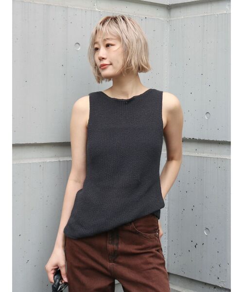 Ungrid(アングリッド)の「バックデザインニット(ニット/セーター・レディース・パープル/チャコールグレー/オフホワイト・FREE)」の5枚目の写真