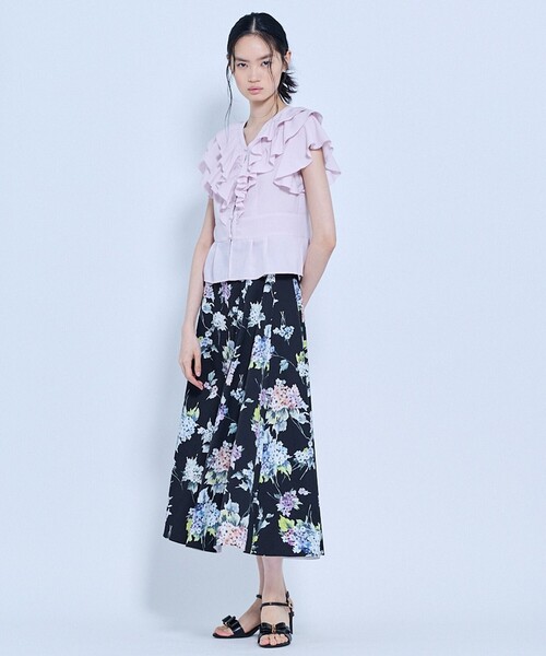 TOCCA(トッカ)の「HYDRANGEA PRISM スカート(スカート・レディース・アイボリー系5/ブラック系5・0/4)」の17枚目の写真