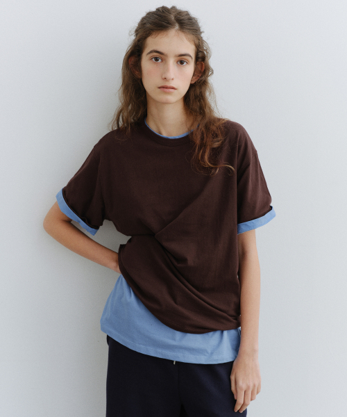 URAGO(ユラーゴ)の「Steady round t-shirt(Tシャツ/カットソー・レディース・ブルー/アッシュグレー/ブラック/アイボリー/ネイビー/Wine/オートミール・FREE)」の11枚目の写真