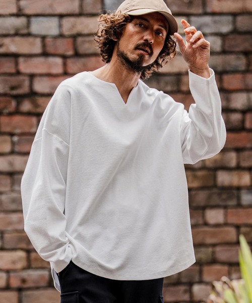 CAMBIO(カンビオ)の「mlt5712-Double-Cut Key-Neck Long Sleeve Tee キーネックロングスリーブTシャツ(A71926cmb)(Tシャツ/カットソー・メンズ・ミックスグレー/ブラック/オートミール/ホワイト・L/M/S)」の5枚目の写真