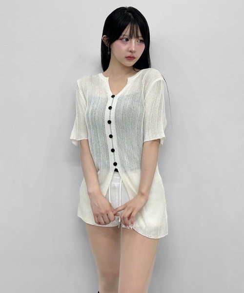 FOLLOWIN(フォロウィン)の「3color/ボタンポイントリブニットハーフスリーブトップス(ニット/セーター・レディース・ホワイト/グレー/ブラック・FREE)」の10枚目の写真