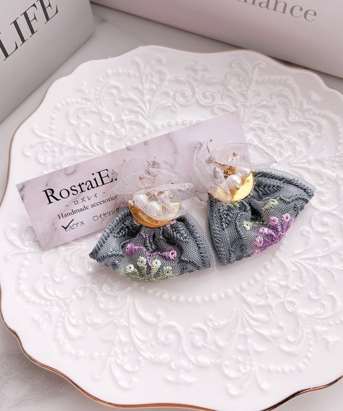 tone(トーン)の「【RosraiE】シフォンフリル インド刺繍リボン ピアス(MA)(ピアス(両耳用)・レディース・ゴールド・FREE)」の7枚目の写真