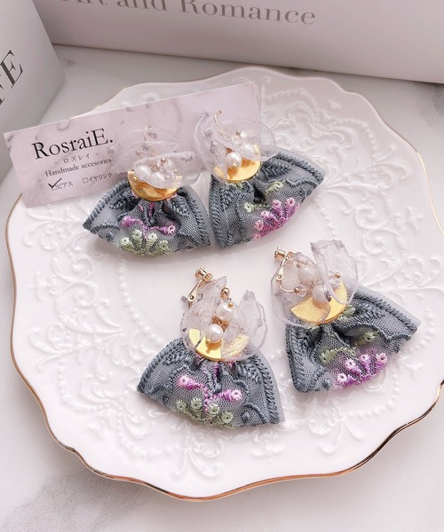 tone(トーン)の「【RosraiE】シフォンフリル インド刺繍リボン ピアス(MA)(ピアス(両耳用)・レディース・ゴールド・FREE)」の5枚目の写真