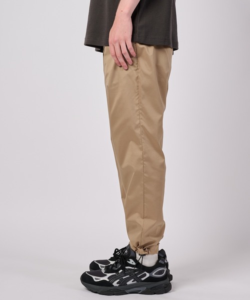 FIRST DOWN(ファーストダウン)の「エアーライト イージーパンツ(その他パンツ・メンズ・チャコールグレー/ベージュ/ネイビー・L/M/XL)」の8枚目の写真