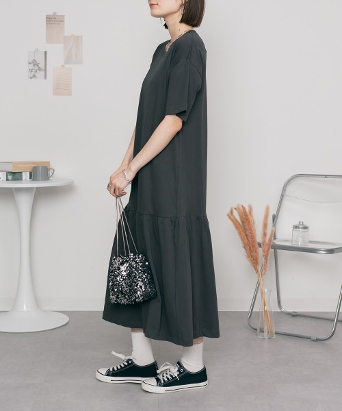 MARAI(マーライ)の「半袖 裾ティアードワンピース コットン100% ロング丈 Aライン(ワンピース・レディース・チャコールグレー/ブラック/モカ・LL~3L/4L~5L/M~L)」の18枚目の写真