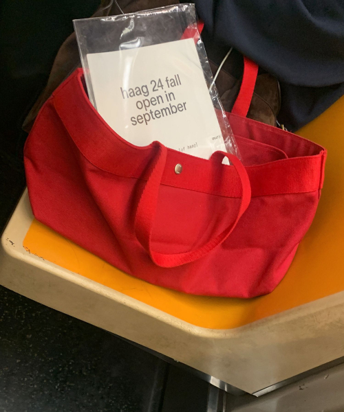 a baguette bag (red)（トートバッグ）｜haag（ヘイグ）のファッション