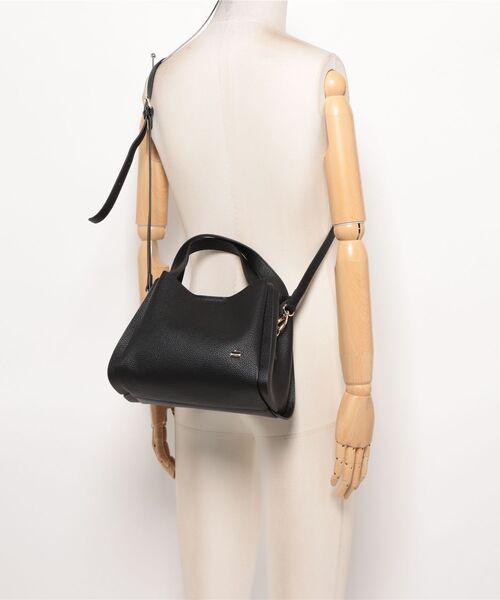 LA BAGAGERIE(ラバガジェリー)の「ソフトシュリンク2WAYハンドバッグ small(ハンドバッグ・レディース・ダークグレー/ブラック/ブラウン/グレイッシュベージュ・FREE)」の8枚目の写真