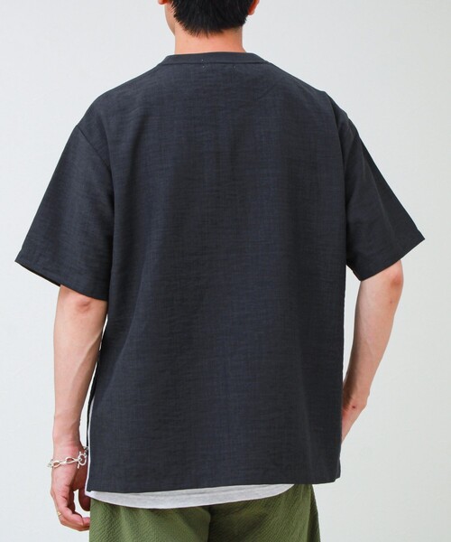 GLOSTER(グロスター)の「【布帛ライクできれい見え】麻混サイドジップTシャツ(Tシャツ/カットソー・メンズ・ブラウン/チャコールグレー・L/M/S)」の21枚目の写真