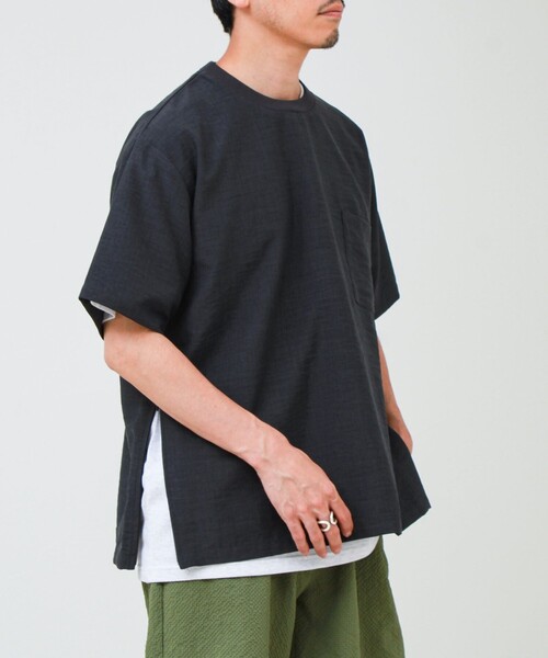 GLOSTER(グロスター)の「【布帛ライクできれい見え】麻混サイドジップTシャツ(Tシャツ/カットソー・メンズ・ブラウン/チャコールグレー・L/M/S)」の22枚目の写真