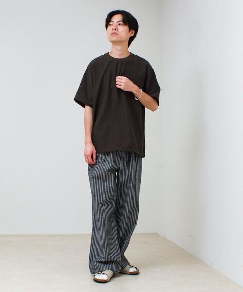 GLOSTER(グロスター)の「【布帛ライクできれい見え】麻混サイドジップTシャツ(Tシャツ/カットソー・メンズ・ブラウン/チャコールグレー・L/M/S)」の14枚目の写真