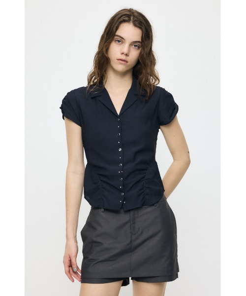 MOUSSY(マウジー)の「STUDDED OPEN COLLAR シャツ(シャツ/ブラウス・レディース・ライトピンク/ライトブラック/オフホワイト・1/2)」の1枚目の写真