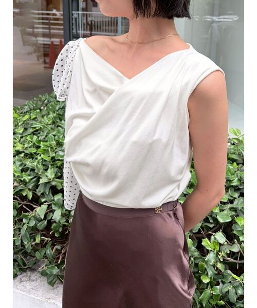 LAGUNAMOON(ラグナムーン)の「ドットリボンドレープカットソー 【夏服】(Tシャツ/カットソー・レディース・ホワイト/ブラウン/ブラック/ライトブルー・FREE)」の1枚目の写真