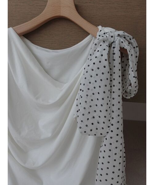 LAGUNAMOON(ラグナムーン)の「ドットリボンドレープカットソー 【夏服】(Tシャツ/カットソー・レディース・ホワイト/ブラウン/ブラック/ライトブルー・FREE)」の22枚目の写真