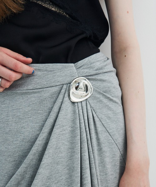JOSE MOON(ジョゼムーン)の「<SIGNATURE PIN>DRAPE SKIRT/ドレープスカート(スカート・レディース・ブラック/グレー・38/36)」の11枚目の写真