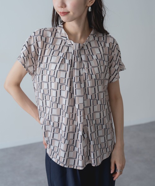 ANNA LUNA(アンナルナ)の「【ANNA LUNA】顔まわりを華やかに彩る 衿タック フレンチ袖 ブラウス(シャツ/ブラウス・レディース・ブラック/ベージュ・MEDIUM)」の16枚目の写真