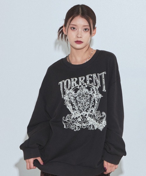 PAGEBOY(ページボーイ)の「レースカレッジスウェット/トレーナー【SHORT/LONG2サイズ展開】(スウェット・レディース・チャコールグレー/グレー/ローズ・SMALL/FREE)」の5枚目の写真