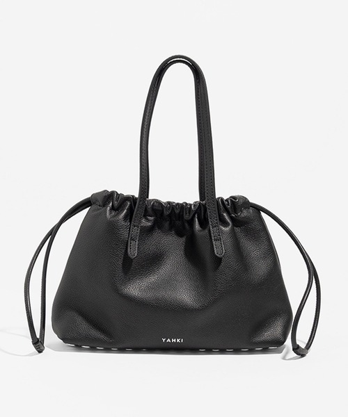 YAHKI(ヤーキ)の「YAHKI/ヤーキ LEATHER 牛革レザー 巾着ハンドバッグ ブランドロゴ コンパクト デイリー レディース 2026秋冬 秋服(ハンドバッグ・メンズ・ブラック/ブラウン・ONE SIZE)」の3枚目の写真