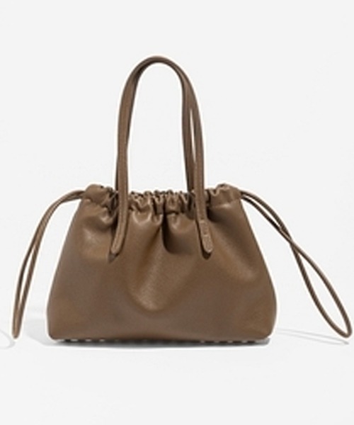 YAHKI(ヤーキ)の「YAHKI/ヤーキ LEATHER 牛革レザー 巾着ハンドバッグ ブランドロゴ コンパクト デイリー レディース 2026秋冬 秋服(ハンドバッグ・メンズ・ブラック/ブラウン・ONE SIZE)」の8枚目の写真