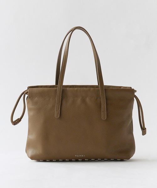 YAHKI(ヤーキ)の「YAHKI/ヤーキ LEATHER 牛革レザー 巾着ハンドバッグ ブランドロゴ コンパクト デイリー レディース 2026秋冬 秋服(ハンドバッグ・メンズ・ブラック/ブラウン・ONE SIZE)」の18枚目の写真