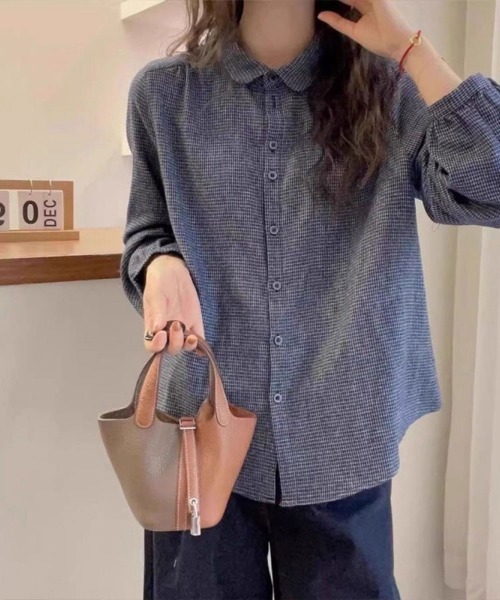 Flugge(フラッジー)の「チェック柄オーバーサイズシャツ(シャツ/ブラウス・レディース・ブルー・MEDIUM/LARGE)」の2枚目の写真