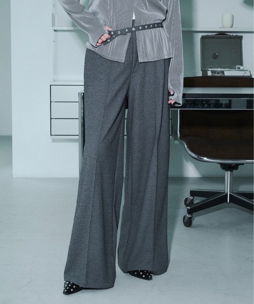 seyto（セイト）の「Rivet-belt georgette wide straight trousers / リベットベルトジョーゼットワイドストレートスラックス（スラックス・メンズ・グレー/ブラック・1/2/3）」の2枚目の写真