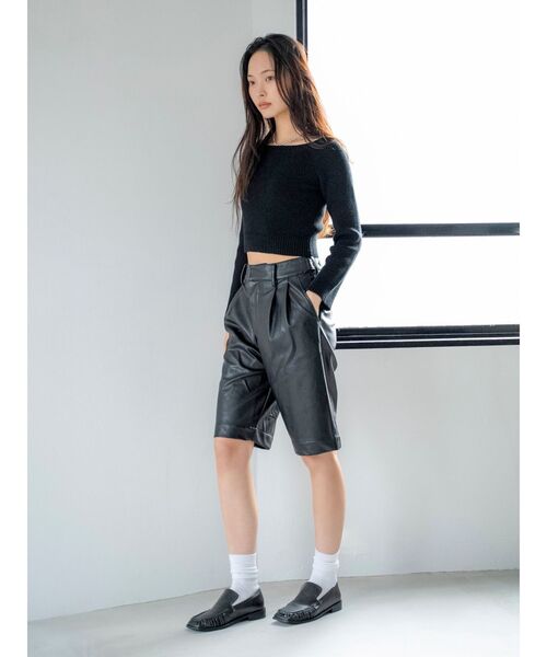 Ungrid(アングリッド)の「タックデザインハーフパンツ(その他パンツ・レディース・ブラック/ベージュ・FREE)」の12枚目の写真