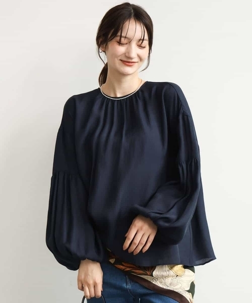 MK MICHEL KLEIN（エムケーミッシェルクラン）の「[洗える]ボリュームスリーブサテンブラウス（シャツ/ブラウス・レディース・ネイビー/オレンジ・38）」の16枚目の写真