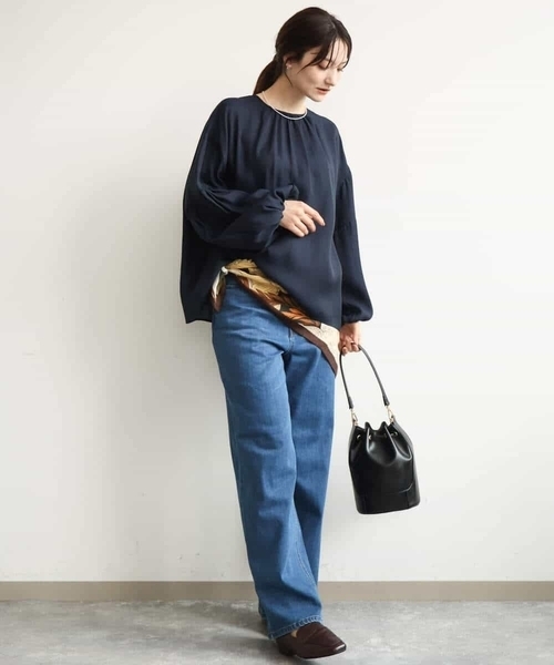 MK MICHEL KLEIN（エムケーミッシェルクラン）の「[洗える]ボリュームスリーブサテンブラウス（シャツ/ブラウス・レディース・ネイビー/オレンジ・38）」の20枚目の写真