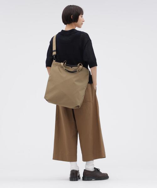 MHL.(エムエイチエル)の「NYLON CANVAS(ショルダーバッグ・レディース・ブラック/ベージュ・FREE)」の17枚目の写真
