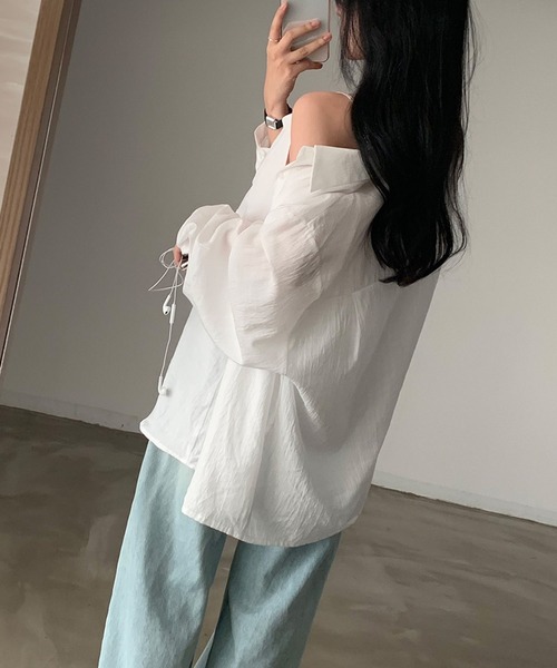 Girly Doll(ガーリードール)の「オーバーサイズシャツ&キャミソール 2点セット(シャツ/ブラウス・レディース・グレー/ホワイト/ブルー・FREE)」の9枚目の写真