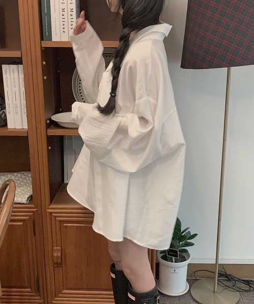 Girly Doll(ガーリードール)の「オーバーサイズシャツ&キャミソール 2点セット(シャツ/ブラウス・レディース・グレー/ホワイト/ブルー・FREE)」の17枚目の写真
