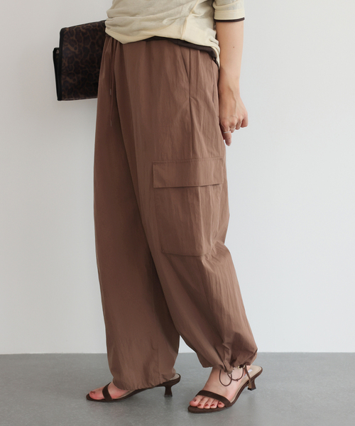 SLOBE IENA(スローブイエナ)の「《追加》CNドレープポプリンカーゴパンツ(カーゴパンツ・レディース・カーキ/ブラウン・36/38)」の9枚目の写真