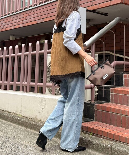 fredy emue(フレディエミュ)の「レースキャミコンビロンTシャツ(Tシャツ/カットソー・レディース・キャメル/ネイビー・38)」の6枚目の写真