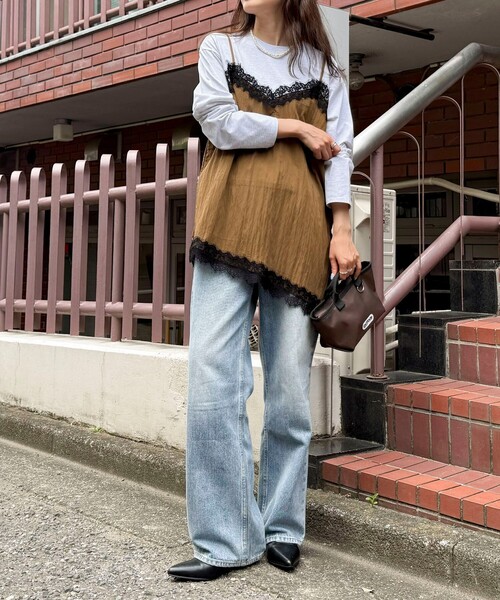 fredy emue(フレディエミュ)の「レースキャミコンビロンTシャツ(Tシャツ/カットソー・レディース・キャメル/ネイビー・38)」の7枚目の写真