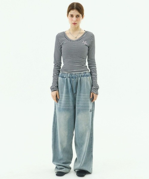 MUCENT(ムセント)の「MUCENT/FLUIDボタンデニムパンツ(デニムパンツ・レディース・ブラック/ライトブルー・SMALL)」の3枚目の写真