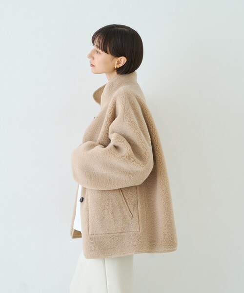 Rouge vif Anna(ルージュヴィフアンナ)の「【2サイズ展開】2WAYスタンドカラースエードライクリバーシブルボアコート(その他アウター・レディース・ベージュ/チャコールグレー・36/38)」の5枚目の写真